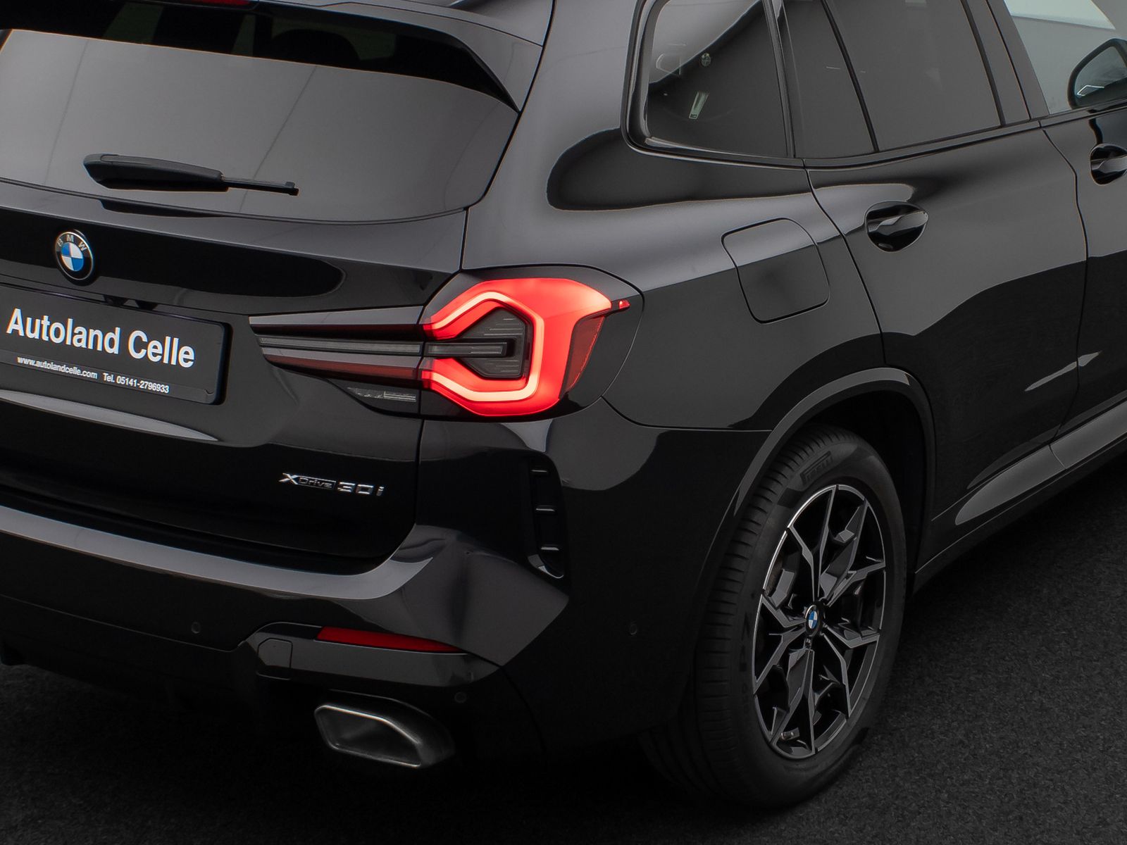 Fahrzeugabbildung BMW X3 xD30i M Sport Kamera DAB HiFi AdaptLED 19Zoll