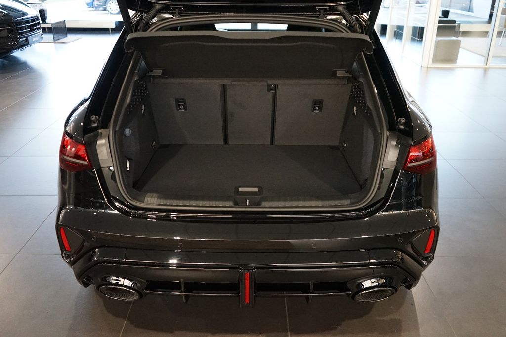 Audi RS3 Sportback | Schalensitze | Pano | SOFORT Audi RS3 Sportback | Schalensitze | Pano | SOFORT