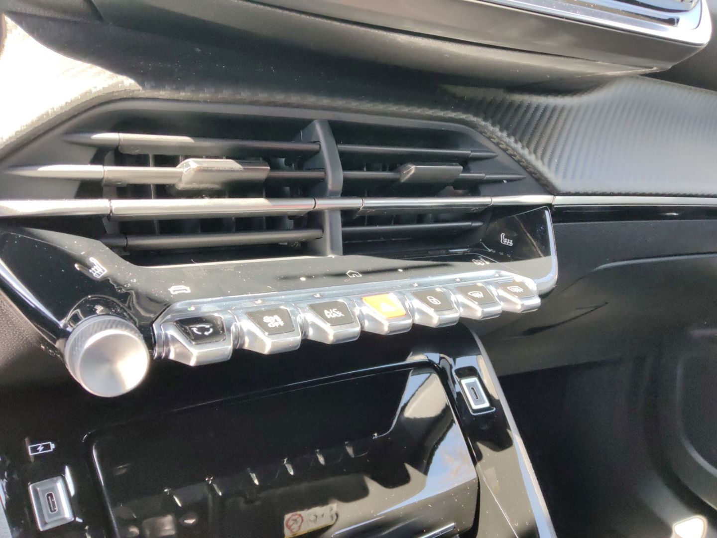 Peugeot 2008 - Bild 11