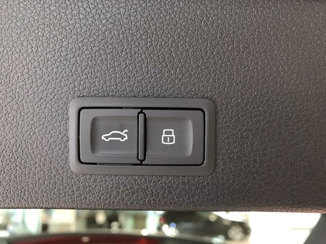 Q2 sport 1.4 TFSI 6-Gang*S-Line*NAVI*