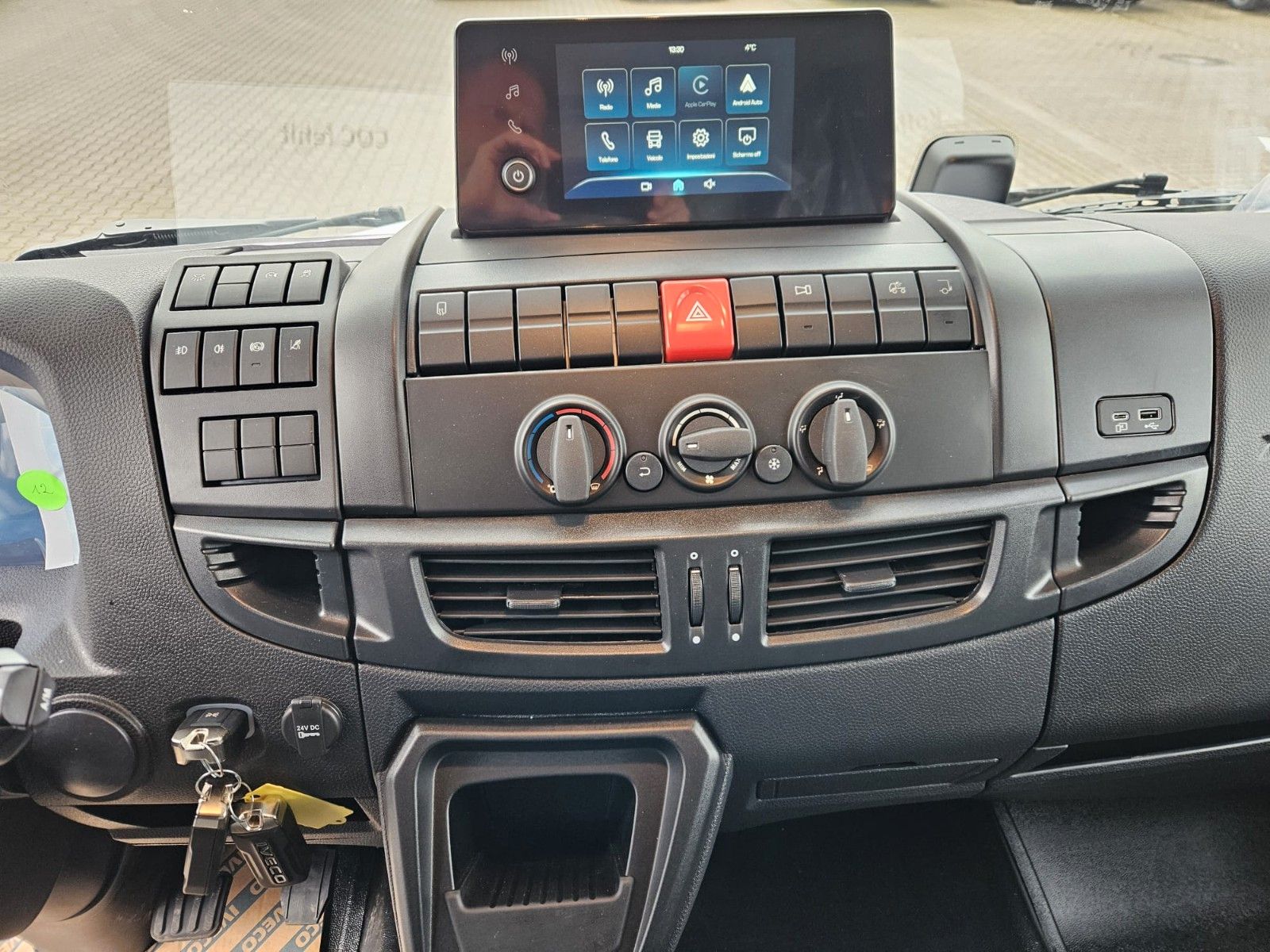 Fahrzeugabbildung Iveco EuroCargo ML140E28/P MY24