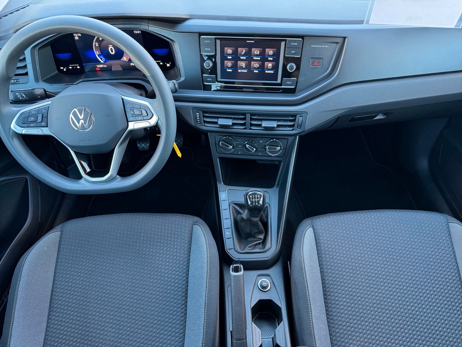 Fahrzeugabbildung Volkswagen Polo 1.0 MPI  FRESH