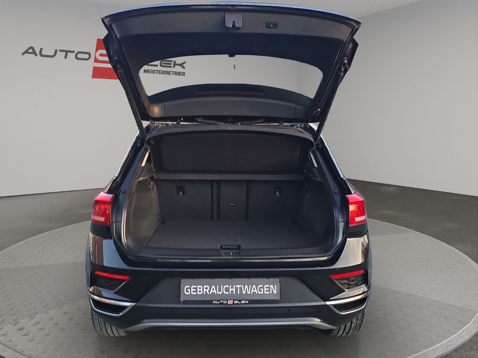 Fahrzeugabbildung Volkswagen T-Roc IQ.DRIVE AUS 1.HAND TOP ZUSTAND