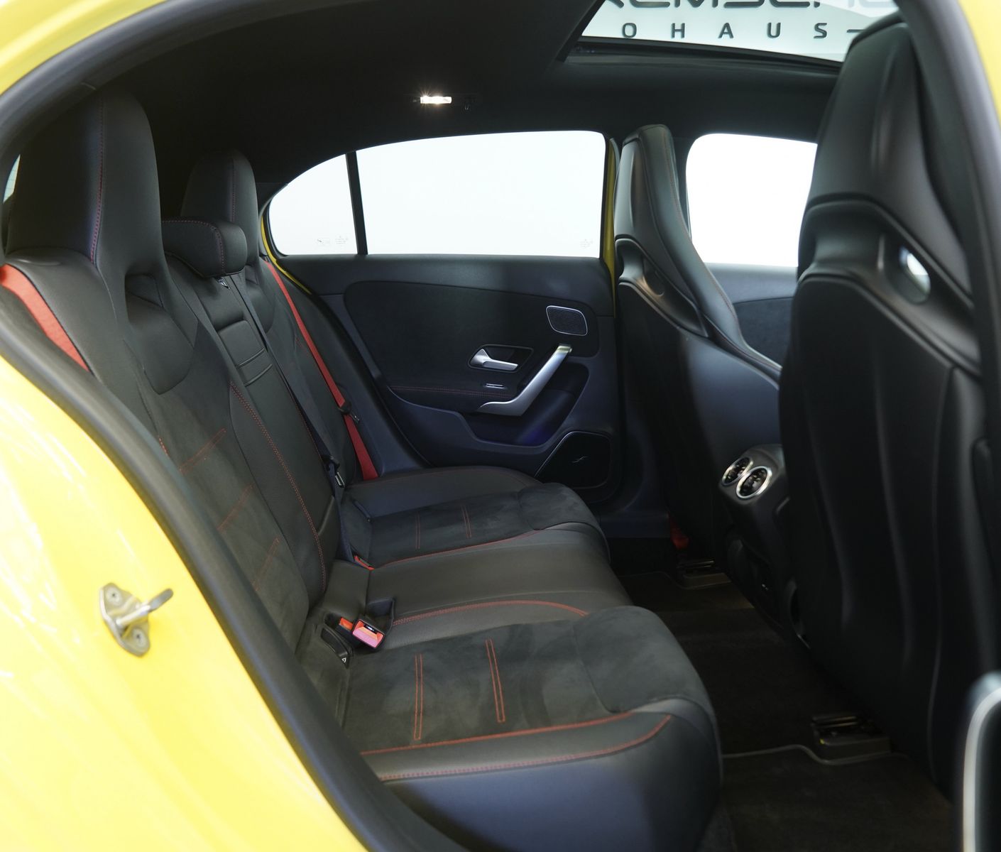 Mercedes Benz A 35 Amg Mercedes Benz A 35 Amg