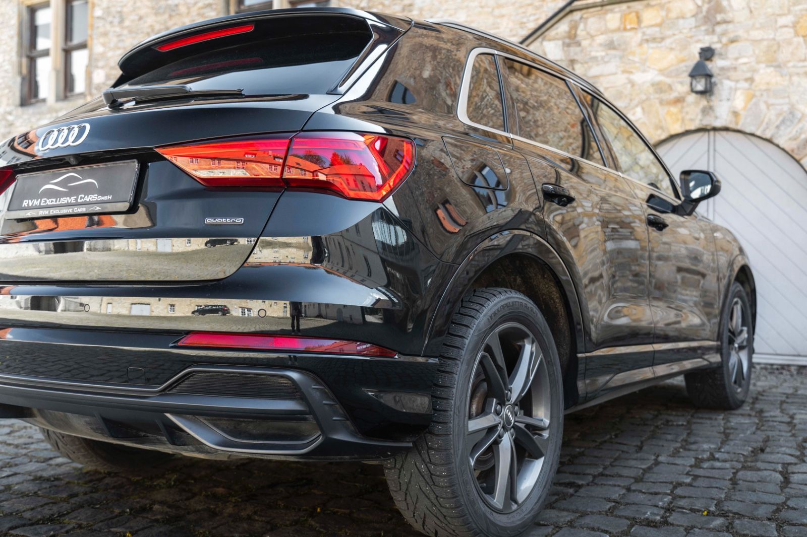 Fahrzeugabbildung Audi Q3 Quattro S-Line KAM NAV TOTW SPUR LED CARPLAY