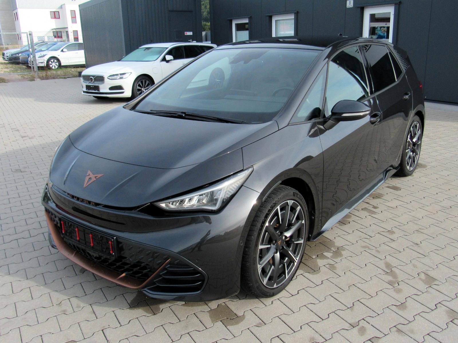 Cupra Born 170 kW, Panorama-D, Wärmep. Beats 96,0% SOH