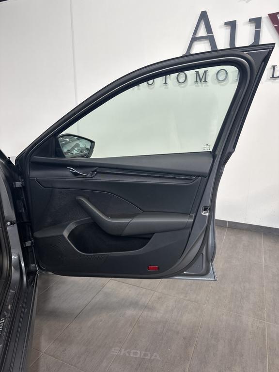 Skoda Octavia 2023 г. Серый, пробег 56750 км