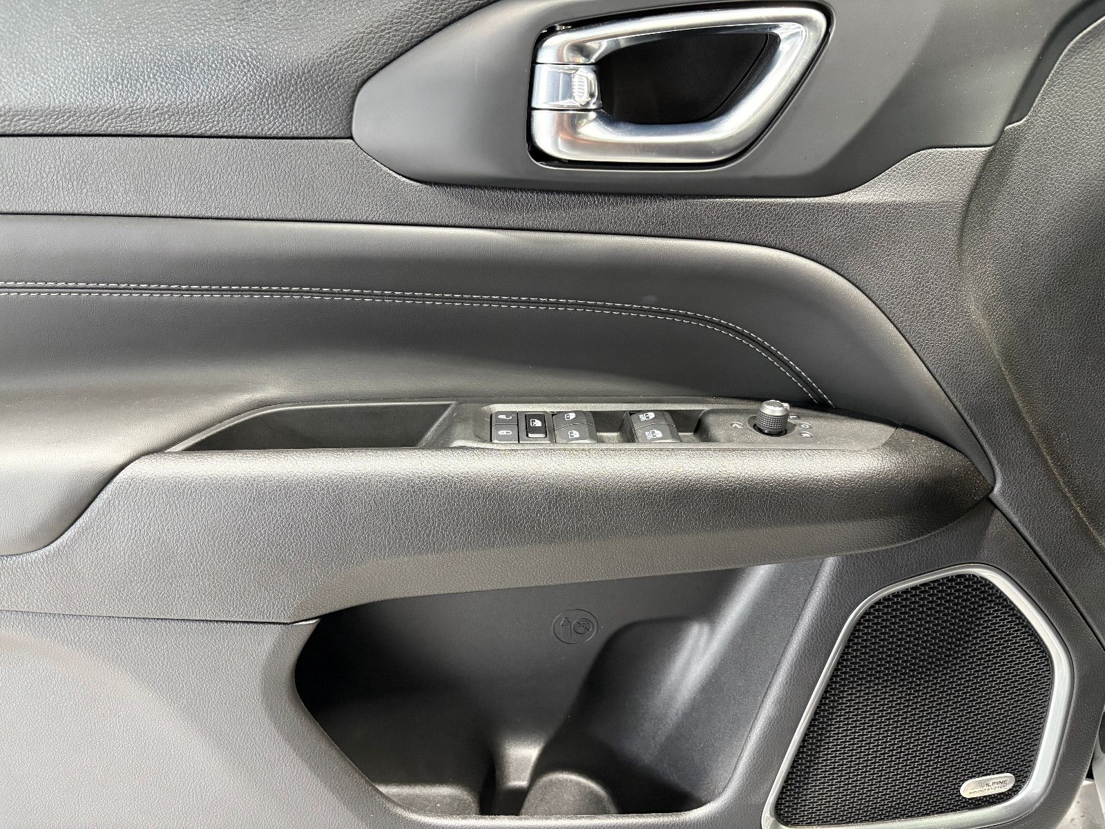 Fahrzeugabbildung Jeep Compass S Plug-In Hybrid 4WD/PANO/360°/ACC/APPLE