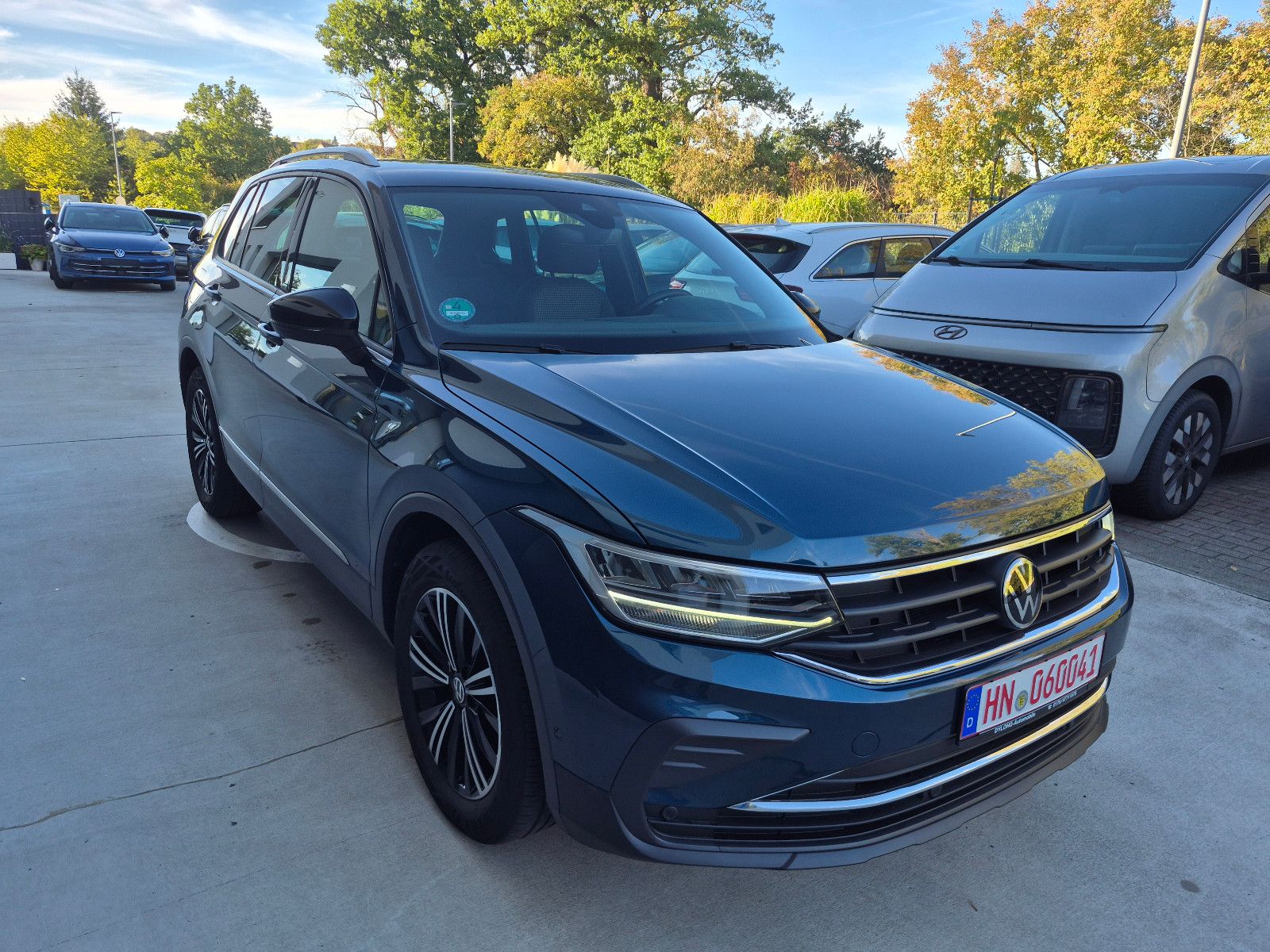 Volkswagen Tiguan ACTIVE 2.0 150 PS+NAVI+KAMERA+AHK imagem 3