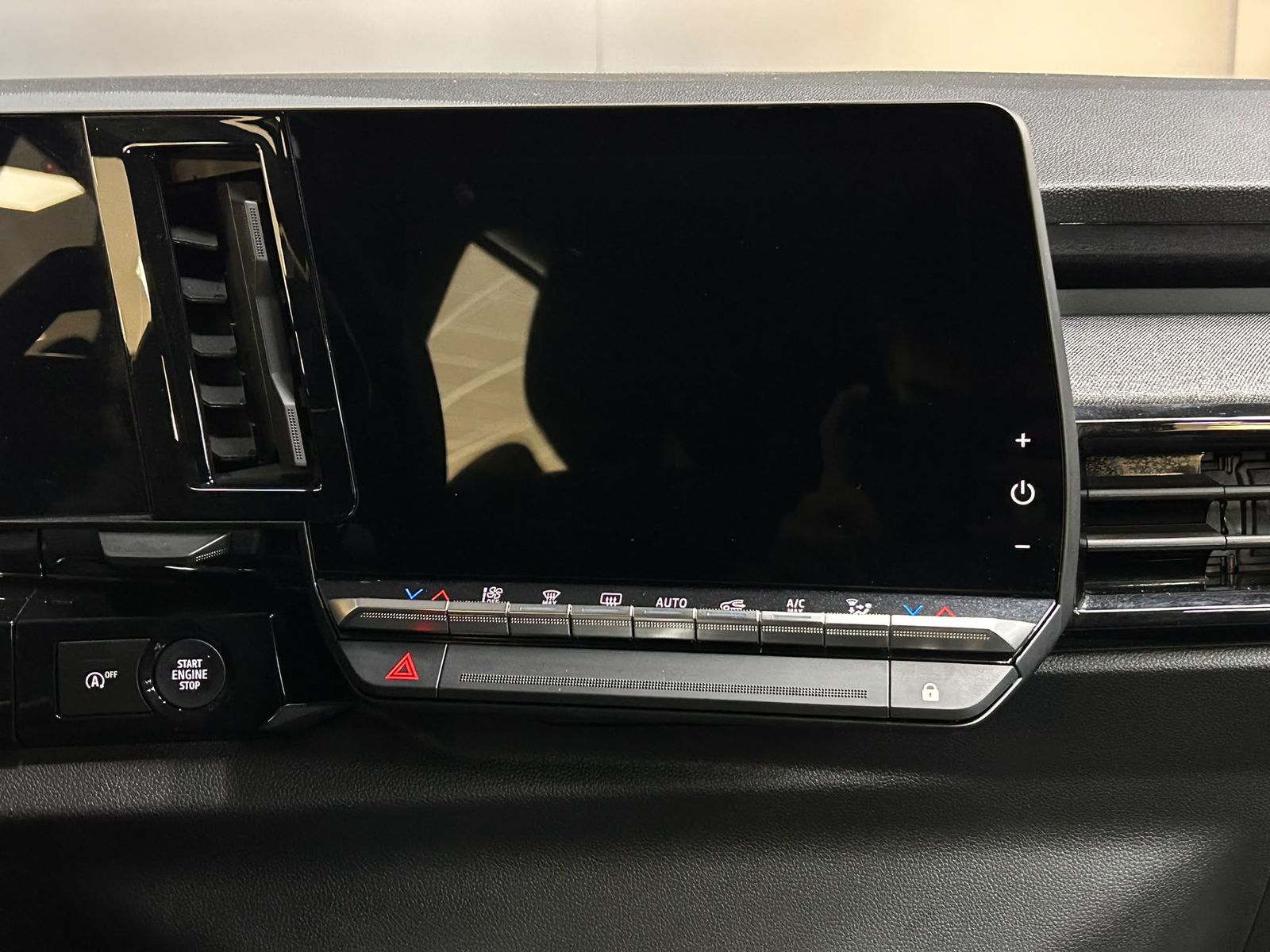 Fahrzeugabbildung Renault Austral 1.3 TCE Aut Evolut NAVI+LED+SHZ+KAM+ACC+