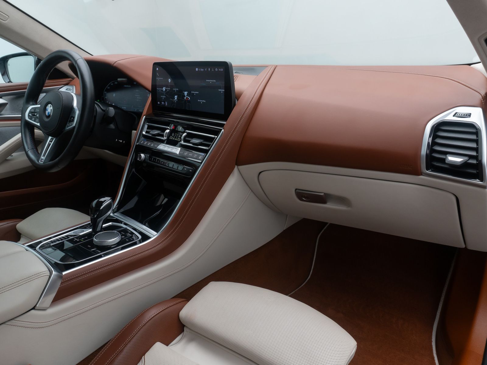 Fahrzeugabbildung BMW M850i xD Coup&eacute; B&W 360&deg;Laser DAB Individual Voll