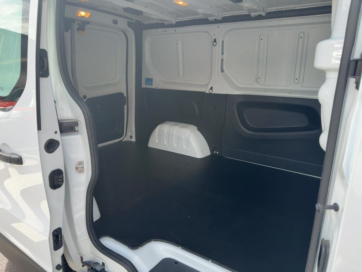Fahrzeugabbildung Renault Trafic Kasten L1H1 2,8 t dCi 150 EDC EPH Tempom.