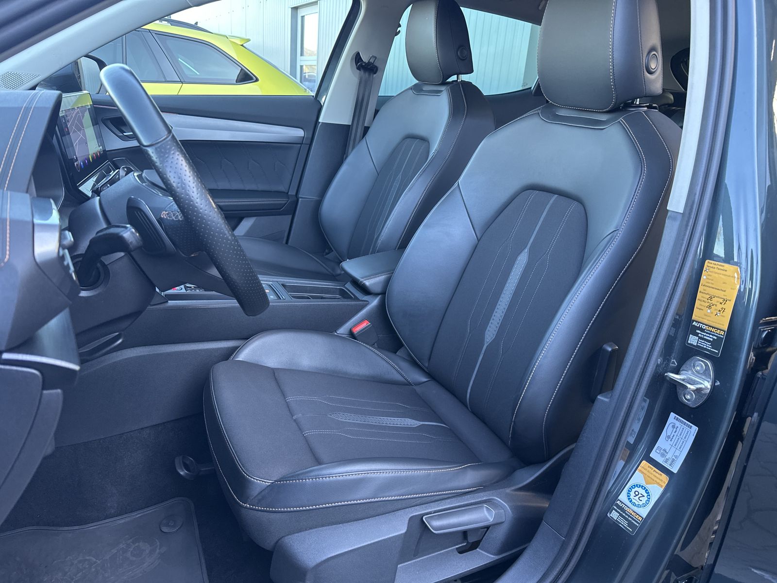 Fahrzeugabbildung CUPRA Formentor 1.4 TSI DSG e-Hybrid NAV+LED+ACC+KAM