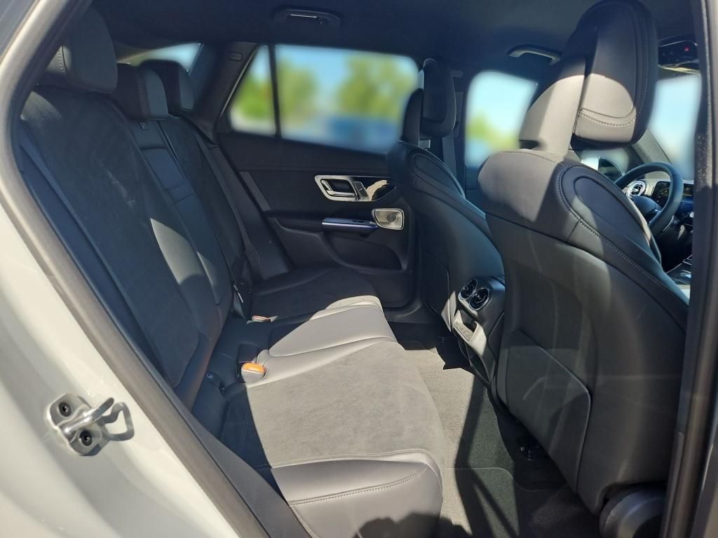Fahrzeugabbildung Mercedes-Benz GLC 400 e 4M +EDITION-AMG+ASSISTENZ+AHK+DIGITAL+