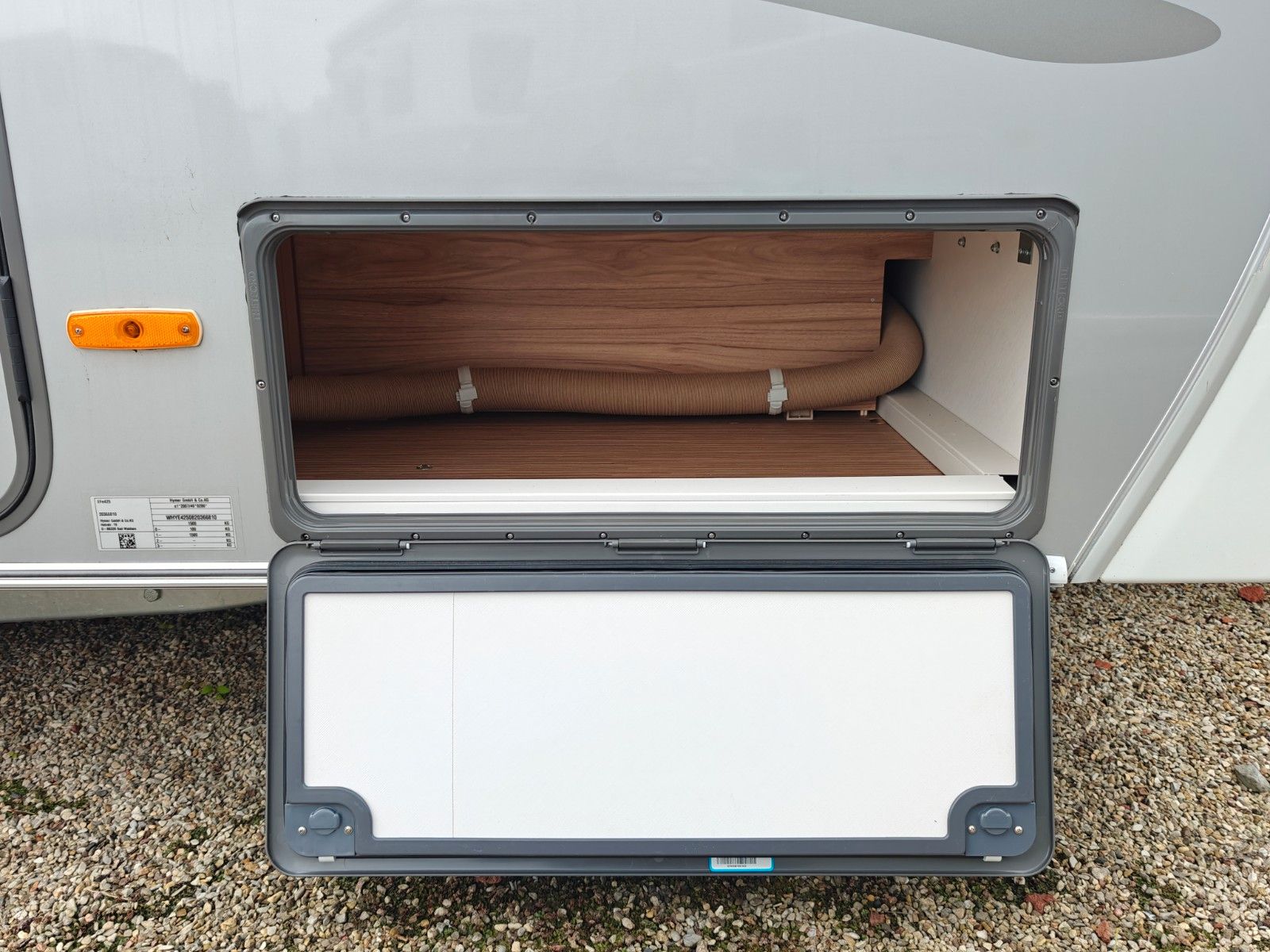 Fahrzeugabbildung HYMER / ERIBA / HYMERCAR Feeling 425 Schlafdach - JETZT 6.464€ SPAREN !!!