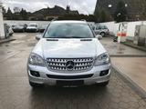 Mercedes-Benz ML 280 CDI 4 MATIC SCHECKHEFT+NAVI+LEDER+SHZ