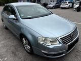 Volkswagen Passat 2.0 FSI / Leder / PDC / Klimaautomatik - Volkswagen Passat aus 2007: 2.0