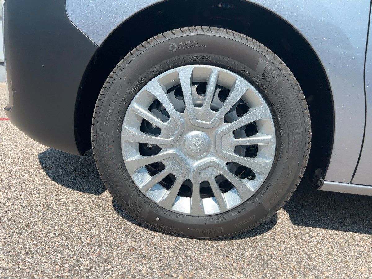 Fahrzeugabbildung Toyota Proace Verso L1 Comfort + Travel Paket M/T