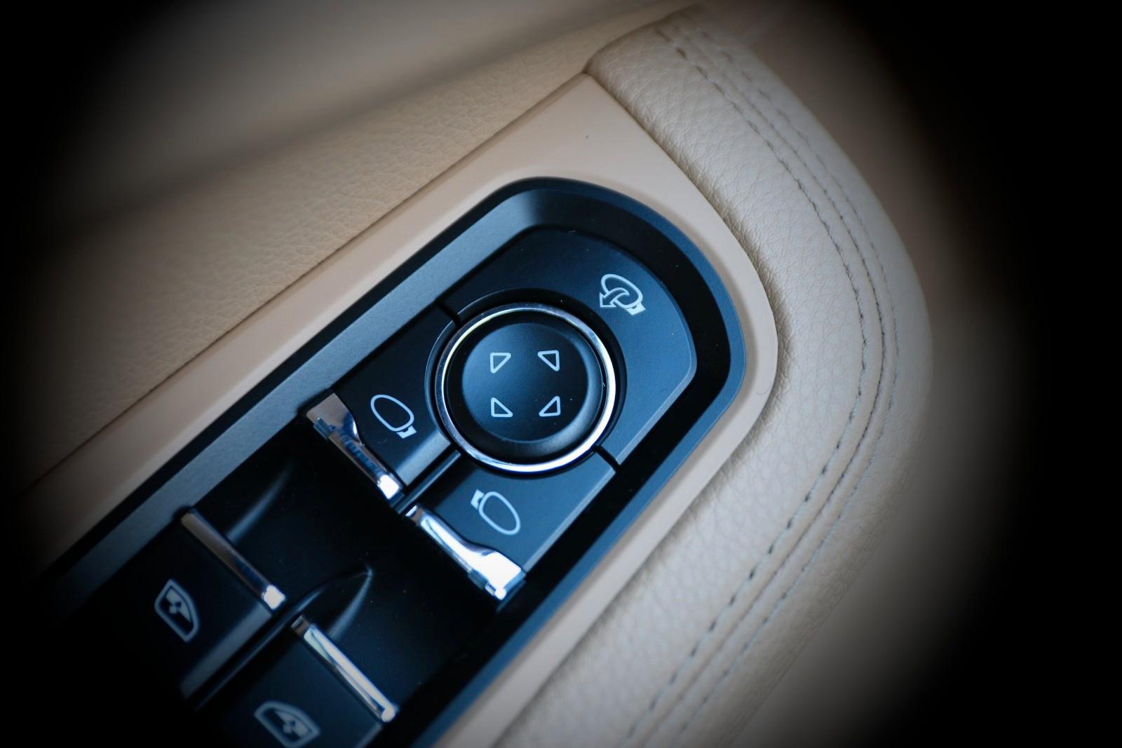 Porsche Macan Panorama AHK Kamera PDLS Spurhaltessistent