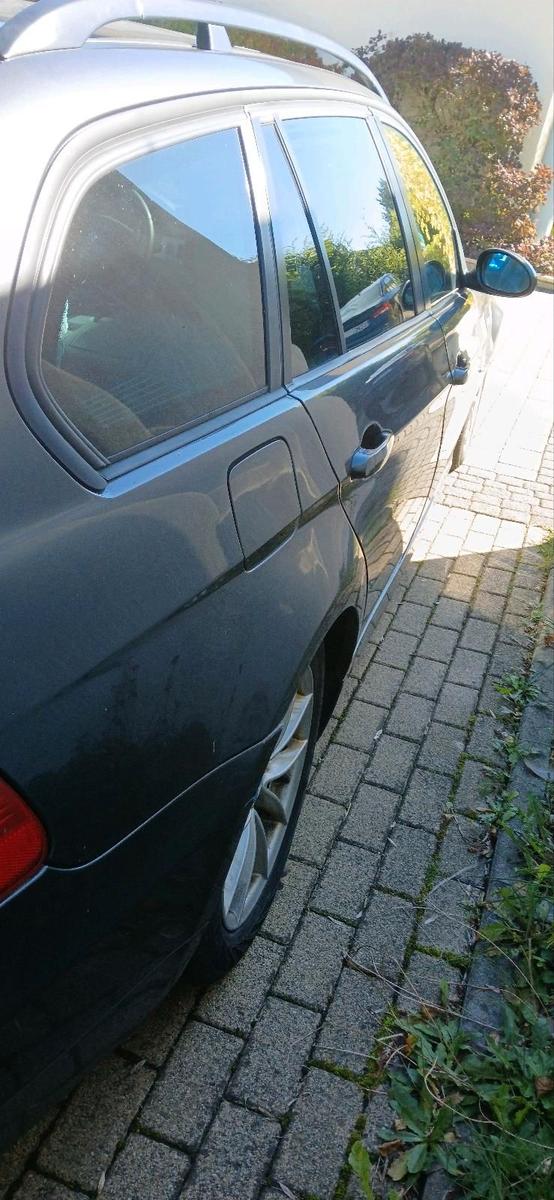 BMW 320 2009 — photo 5