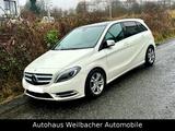 Mercedes-Benz B 200 Aut. * Panorama * Bi-Xenon *Leder*Kamera * - Mercedes-Benz B-Klasse Gebrauchtwagen in Frankfurt