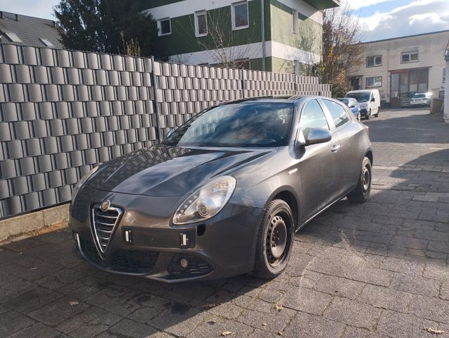 Alfa Romeo Giulietta Turismo 2.0 JTDM Leder braun