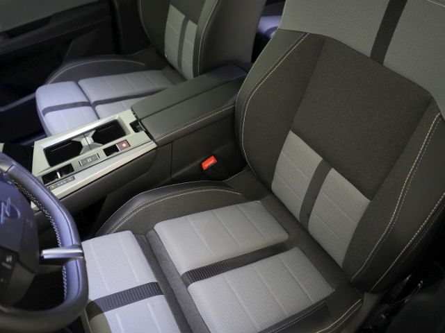 Grandland B GS HYBRID eDCT+LED PIXEL MATRIX+NAVI