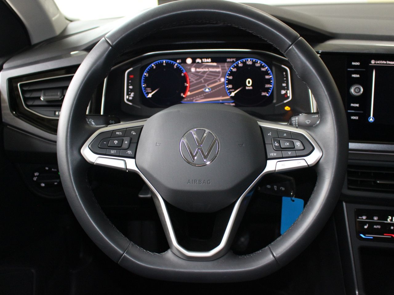 Fahrzeugabbildung Volkswagen Polo 1.0 TSI Style Matrix/ACC/Navi/PDC
