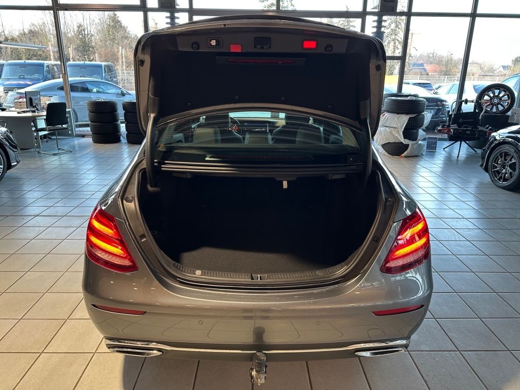 Fahrzeugabbildung Mercedes-Benz E 200 d Avantg. Totwi. AHK Navi LED SHZ Ambie.