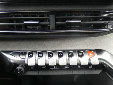 Fahrzeugabbildung Peugeot 3008 Hybrid 225 (Plug-In) GT