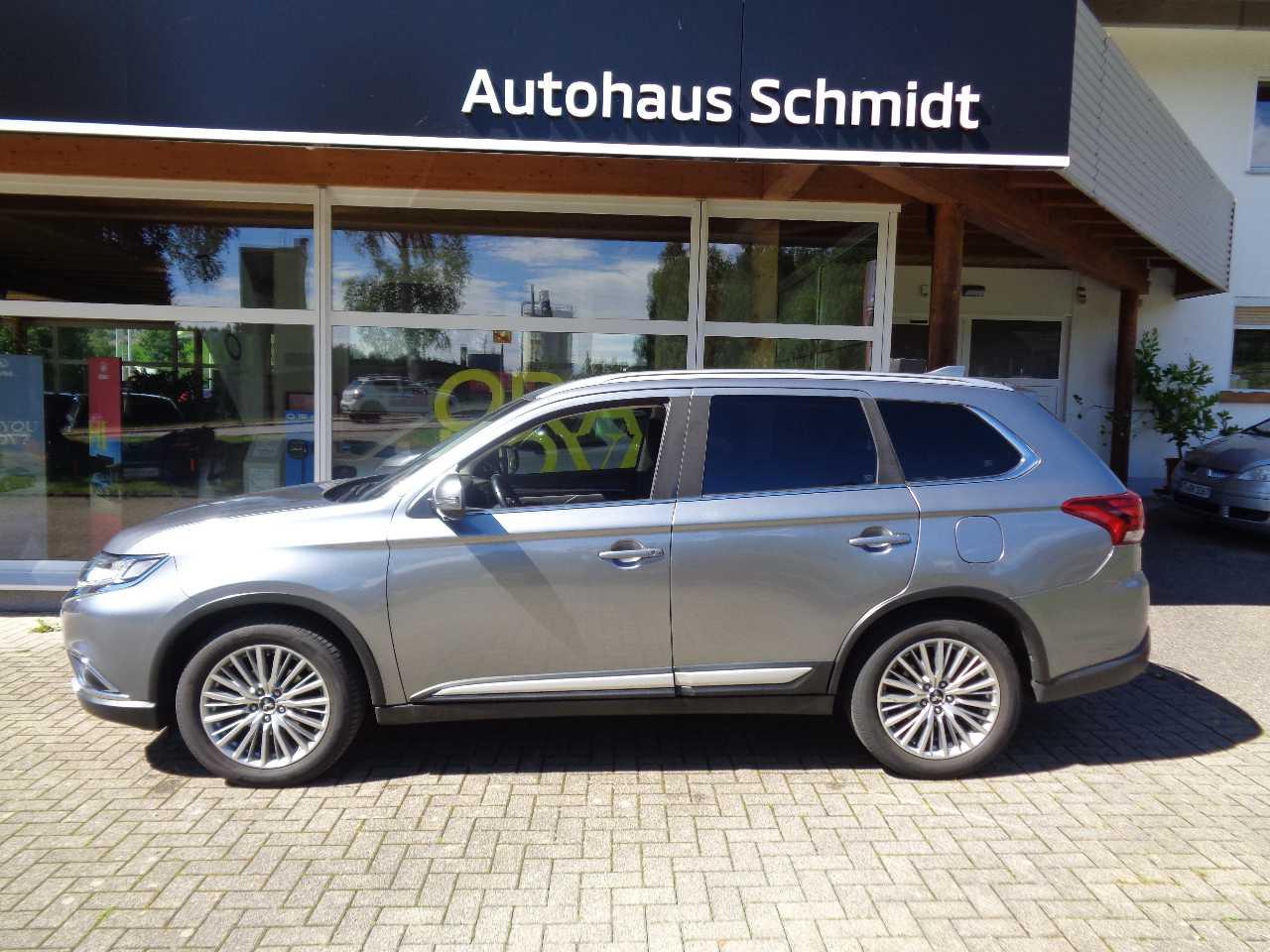 Mitsubishi Outlander TOP mit Fahrassistenz 2.2 DI-D 4WD AT