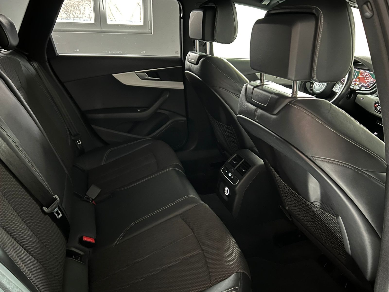 Fahrzeugabbildung Audi A4 Avant S-LINE SPORT PLUS/MASSAGE/MATRIX/VIRCO