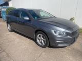 Volvo V60 Kombi Kinetic 1. Hand top Zustand - Volvo V60: Kinetic