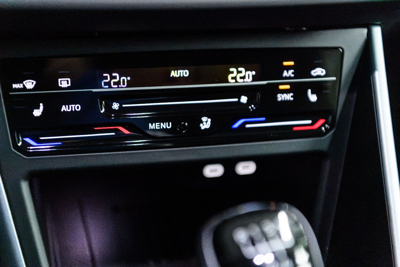 Fahrzeugabbildung Volkswagen Taigo Goal 1.0 TSI LED+NAVI+ACC+APP+SHZ+5 J.GAR.