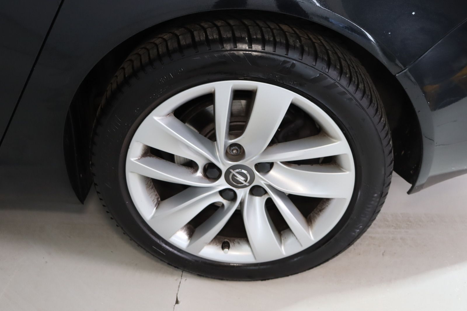 Fahrzeugabbildung Opel Insignia A Sports Tourer 2.0 CDTi Sport