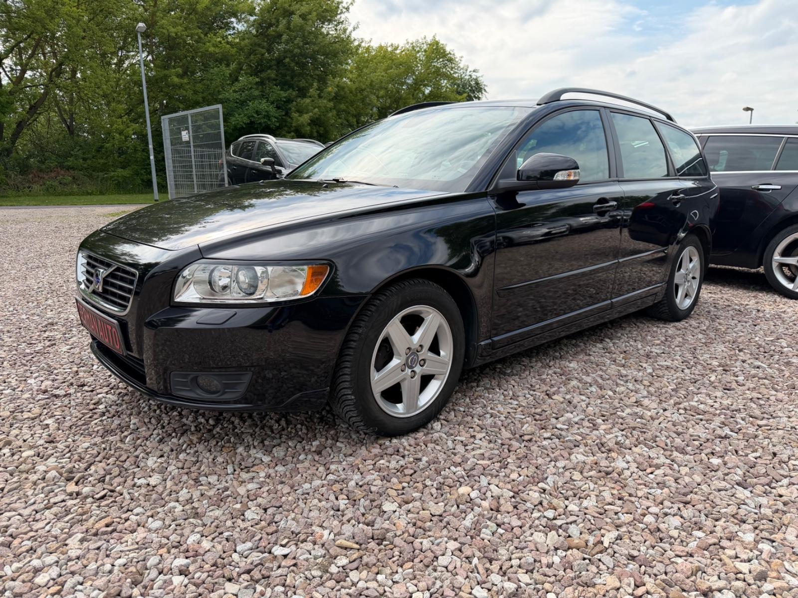 Volvo V50 Kombi 1.6 D Drive Summum Scheckheftgepflegt
