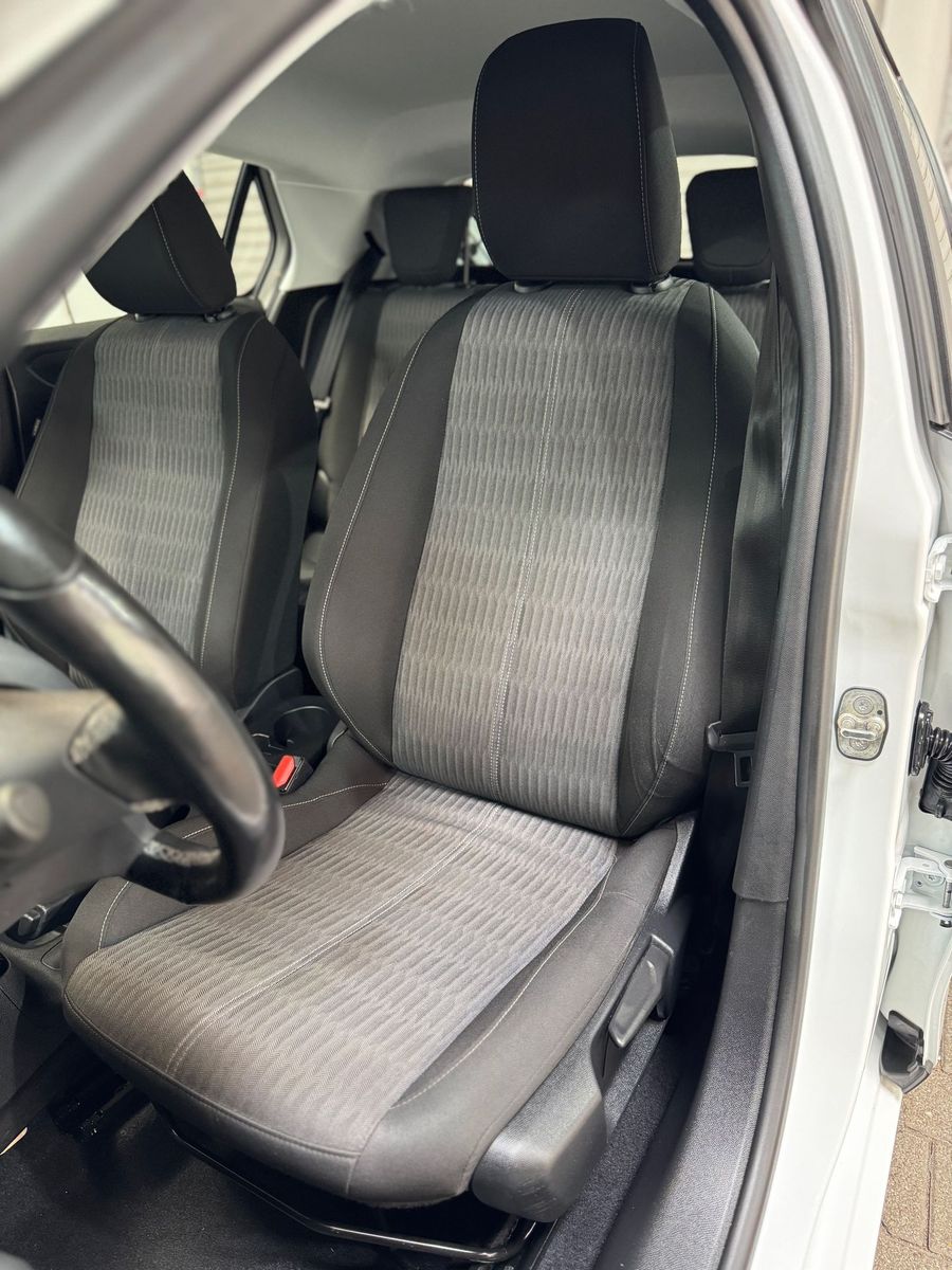 Fahrzeugabbildung Opel Corsa Edition#PDC#Temp#Lekradh.#Spur#SHZ