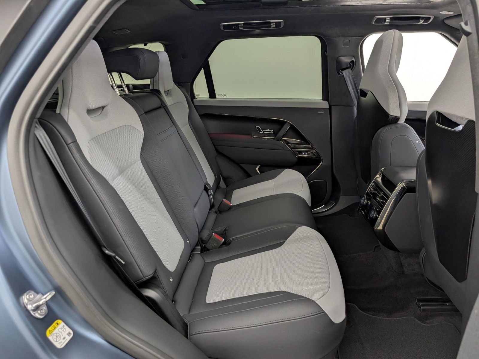 LAND ROVER Range Rover Sport P635 SV EDITION TWO Winter AHK – Bild 17