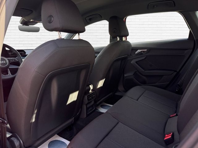 Fahrzeugabbildung Audi A3 Sportback 40 TFSIe 204 PS S tronic MMI SHZG P