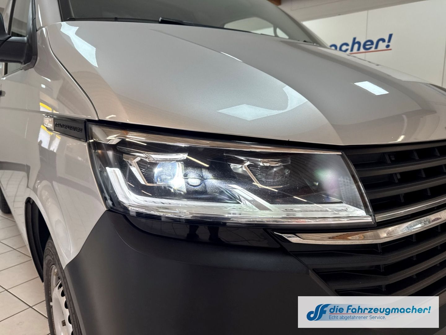 Fahrzeugabbildung Volkswagen Transporter T6.1 Kasten FWD Navi LED ACC Apple *