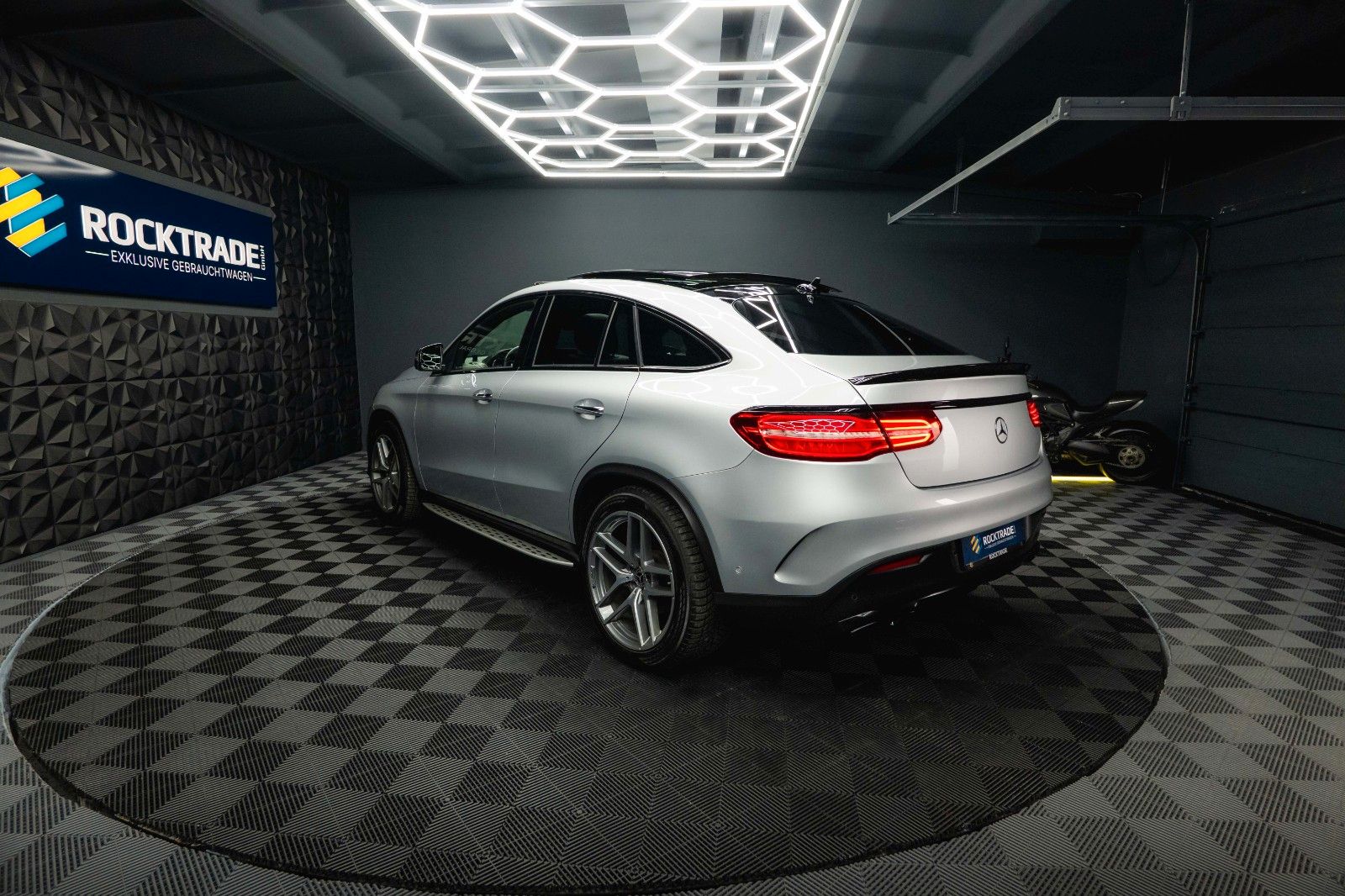 Fahrzeugabbildung Mercedes-Benz GLE 350d Coupe 4Matic AMG Night *Pano*ACC*LED*