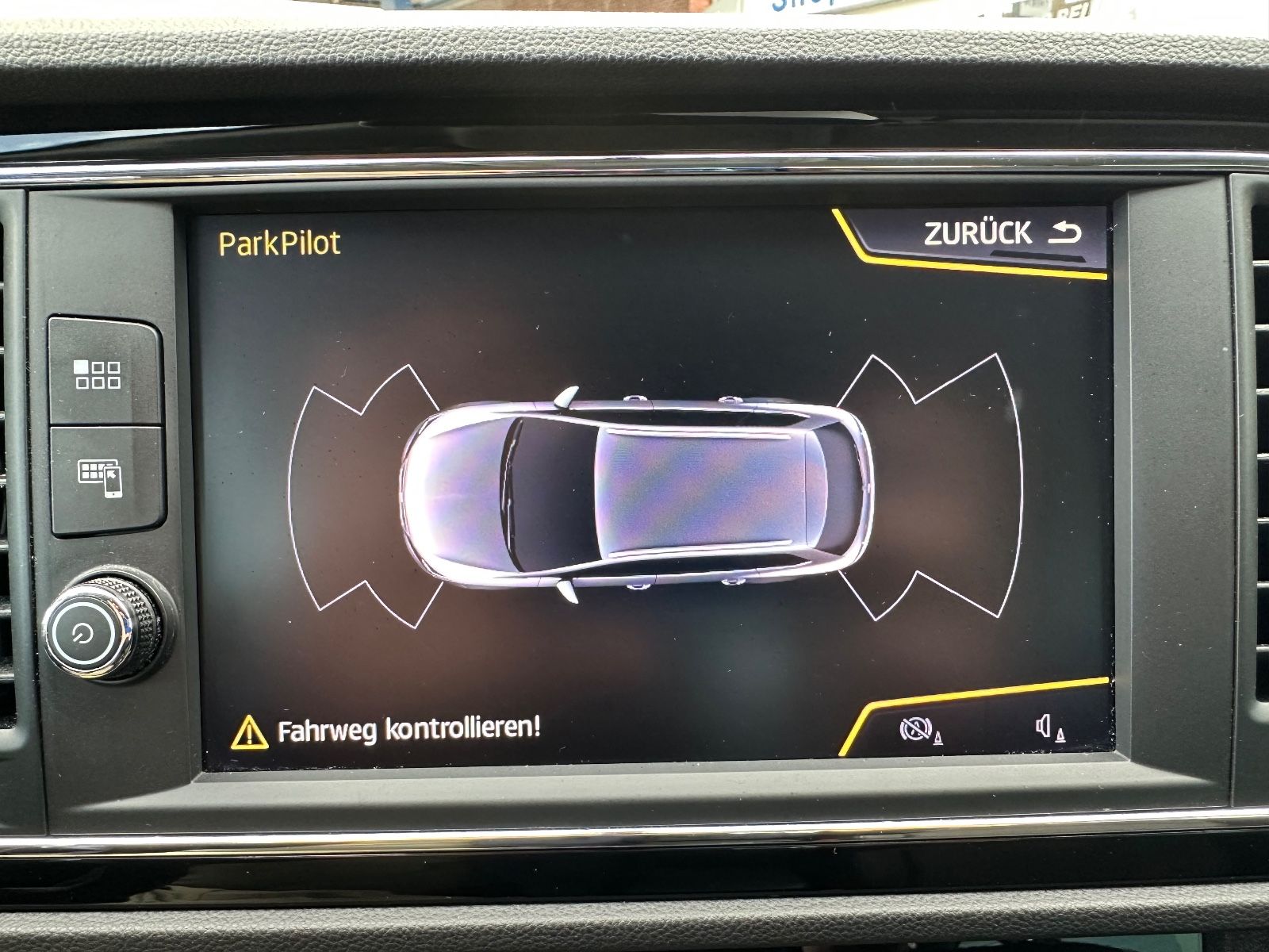 Fahrzeugabbildung SEAT Leon ST 1.4 TSI ACT FR LED/GRA/SHZG/EPH