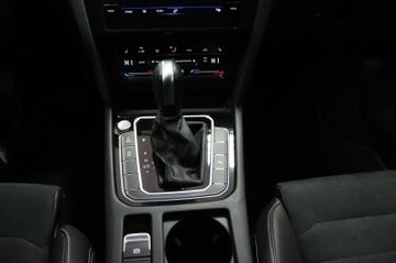 Volkswagen Passat Variant 2.0 R-Line AHK StHz Matrix Kamera