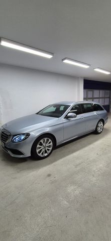 Mercedes-Benz E 400 T 4-MATIC DISTRONIC LUFT LED 1.HAND 17TKM