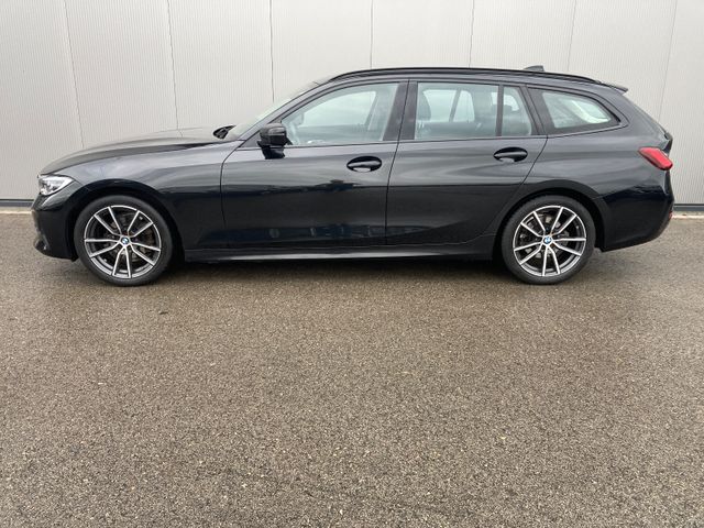 BMW 318dA*LED*PDC*DAB*Navi*HUD*Sportsitze*18"Alu