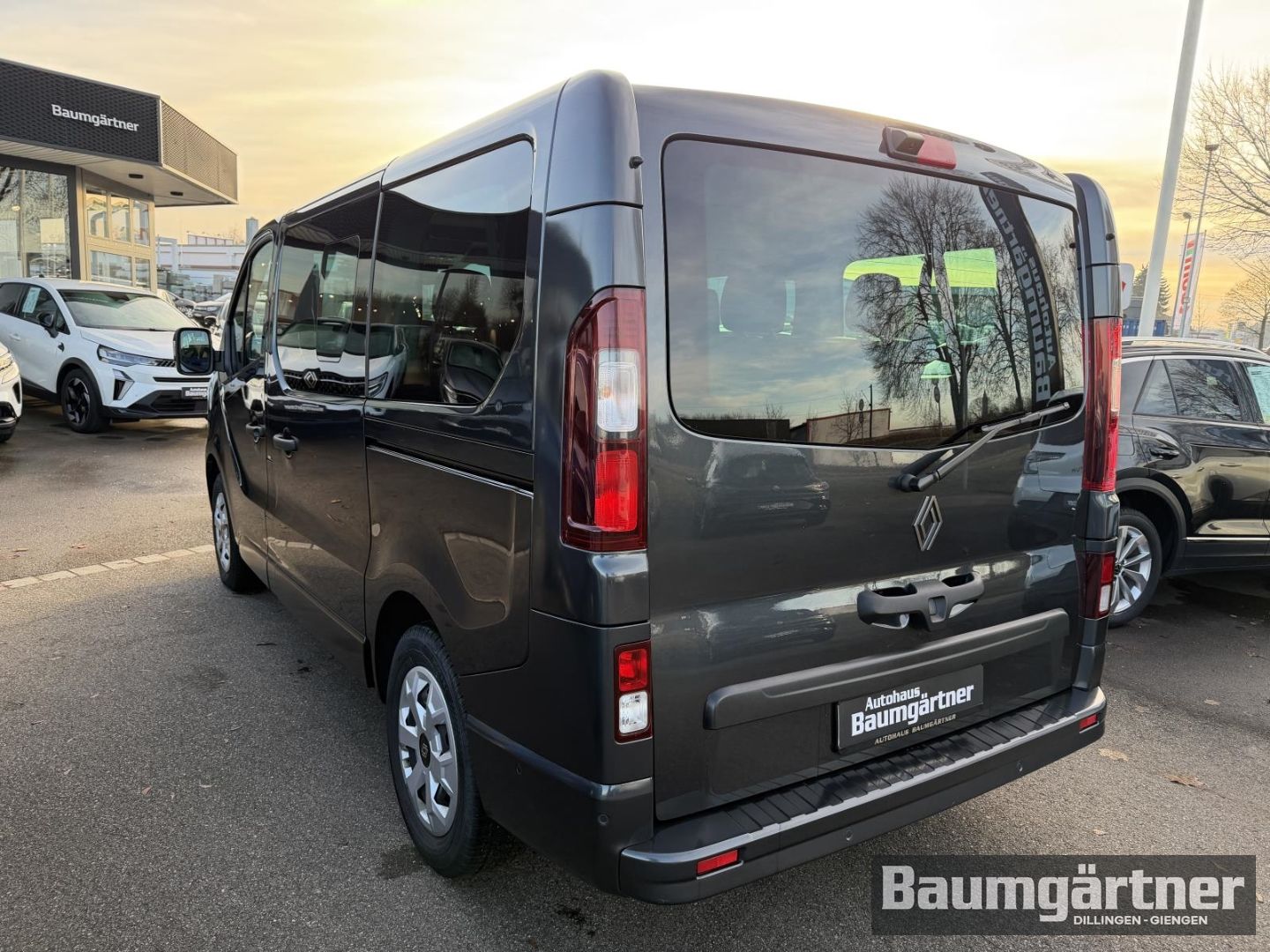 Fahrzeugabbildung Renault Trafic Combi Evolution Blue dCi 150 8-Sitzer