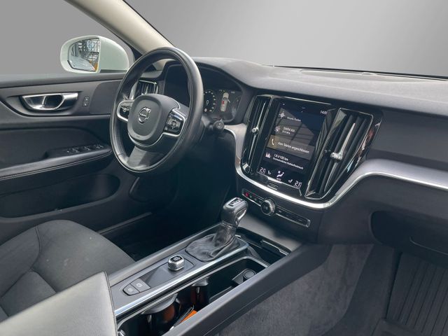 Volvo V60 Kombi Momentum Core*Buisness*CarPlay*1.Hand*
