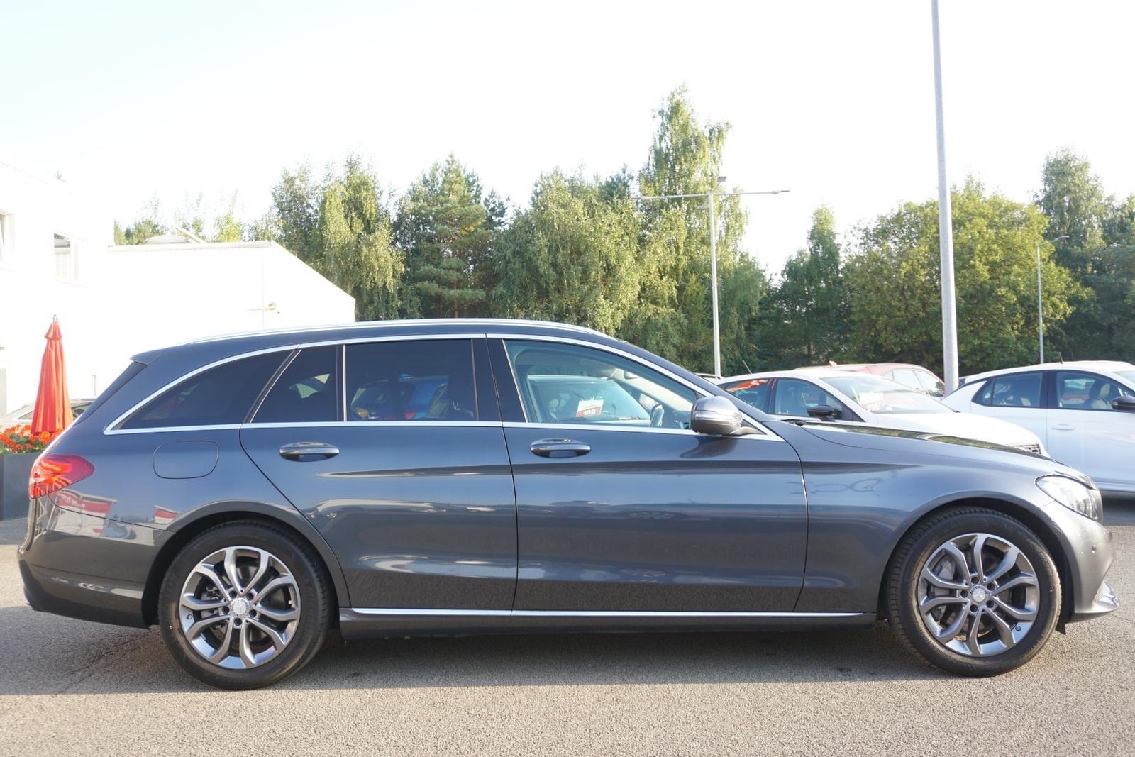 Mercedes-Benz C250 T Avantgarde LED Navi el. Heckklappe PDC