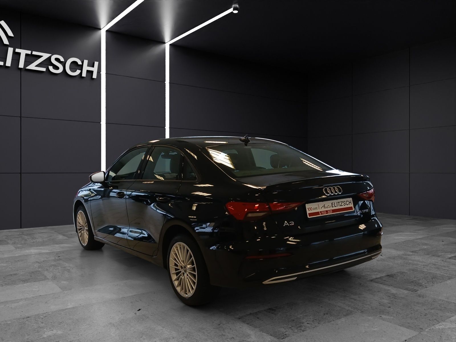 Fahrzeugabbildung Audi A3 Limousine 35 TFSI advanced S-tronic Navi AVC