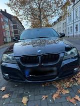 BMW Zu verkaufen: BMW E90 318d - BMW 318 Limousine E90 mit Diesel-Antrieb